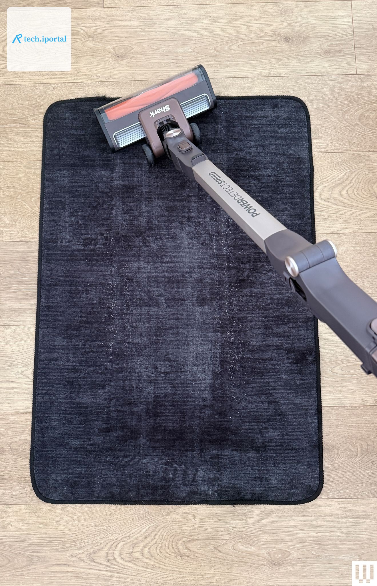Image may contain Home Decor Blade Razor and Weapon