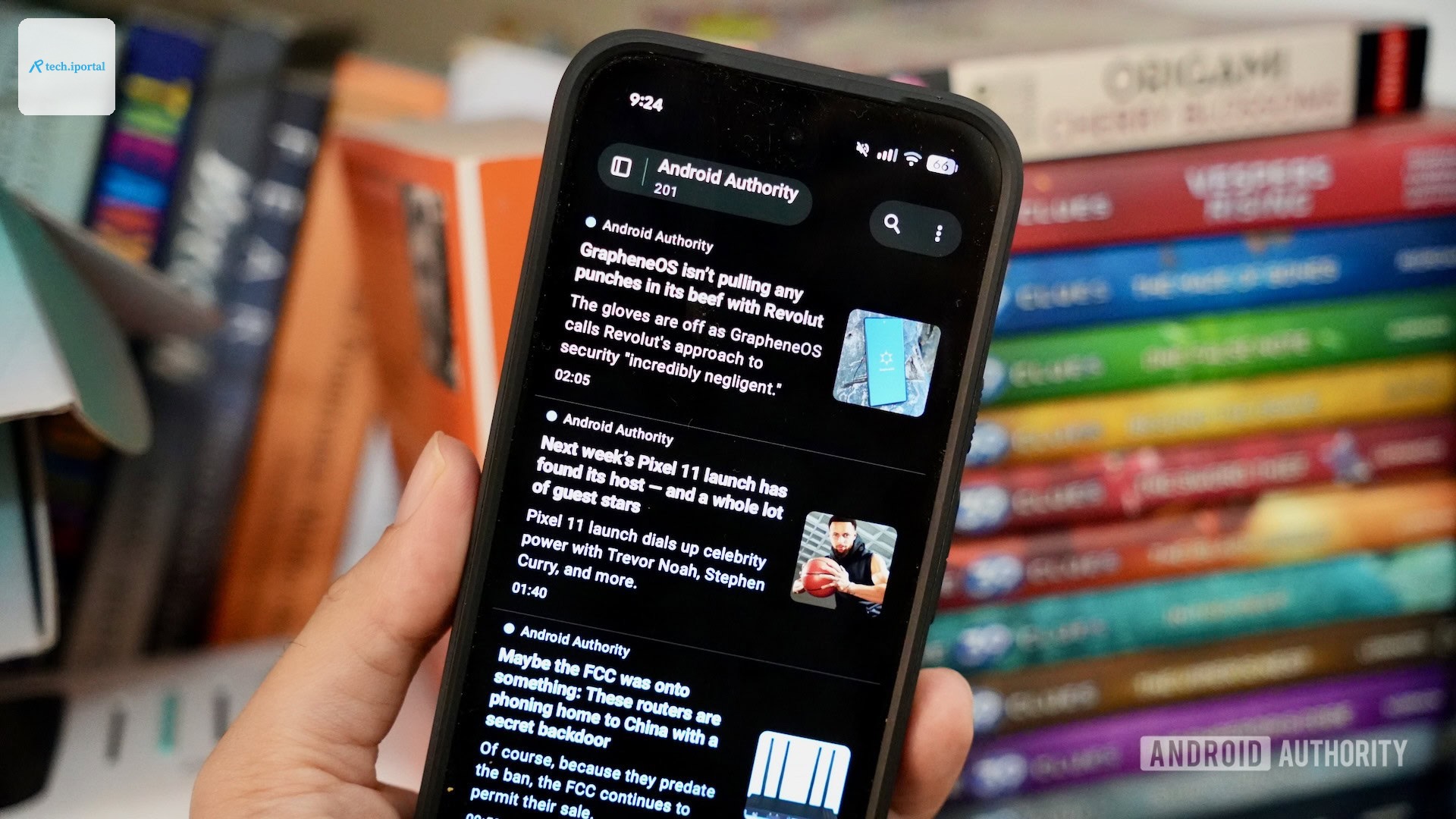 FeedFlow RSS reader with OLED Dark theme.