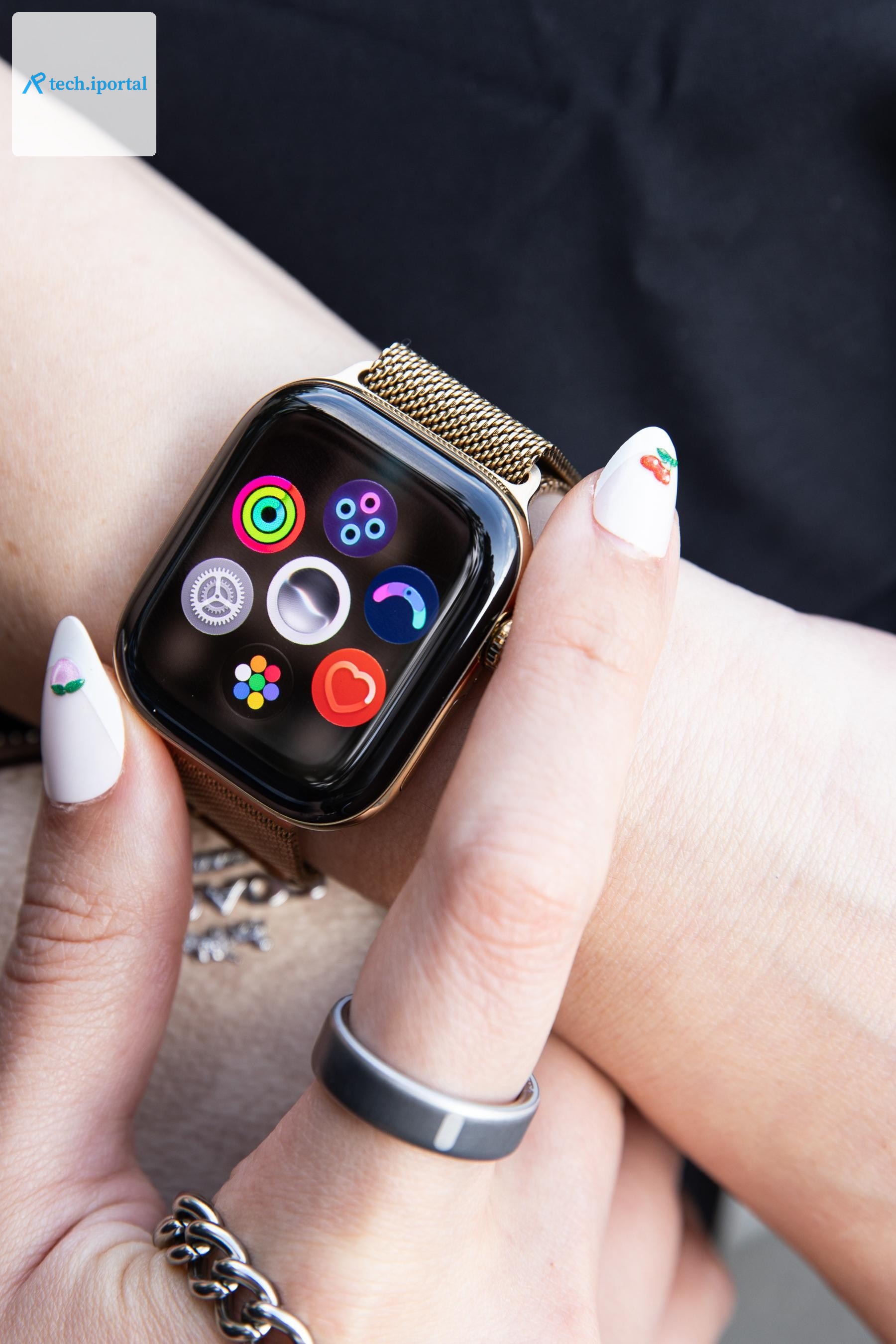 Siri AI is more front and center in watchOS 27.