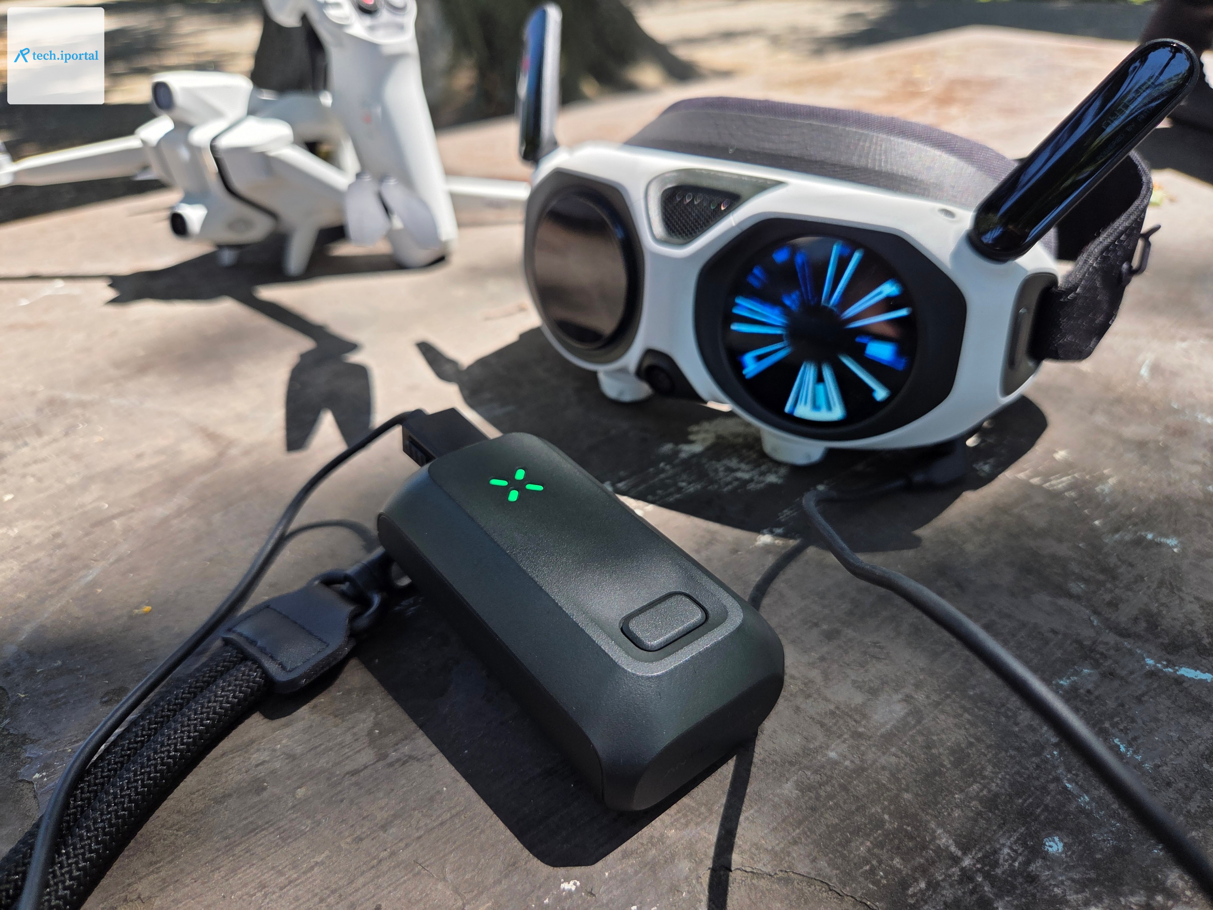 Insta360 technically already has a headset — it comes with the Antigravity A1 drone.