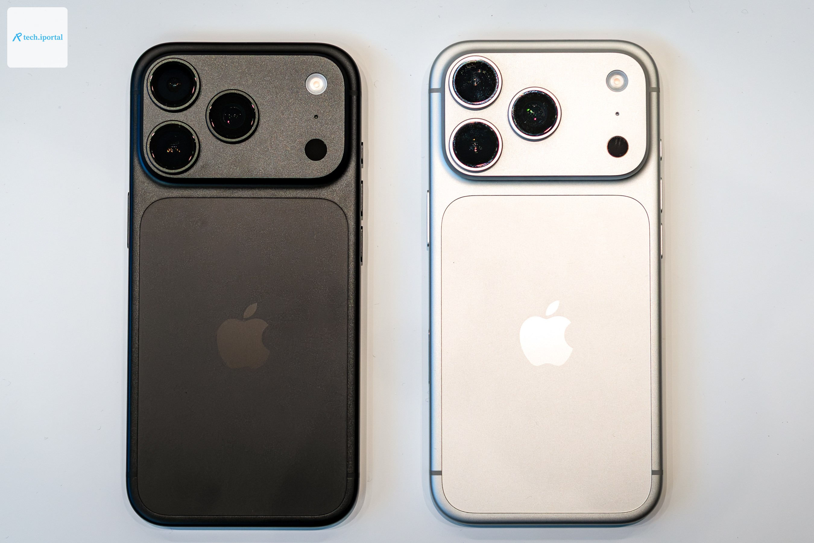 The iPhone 18 Pro in black and in silver.
