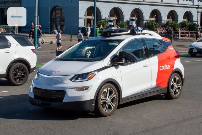 A robot car of the General Motors subsidiary Cruise is on a test drive.