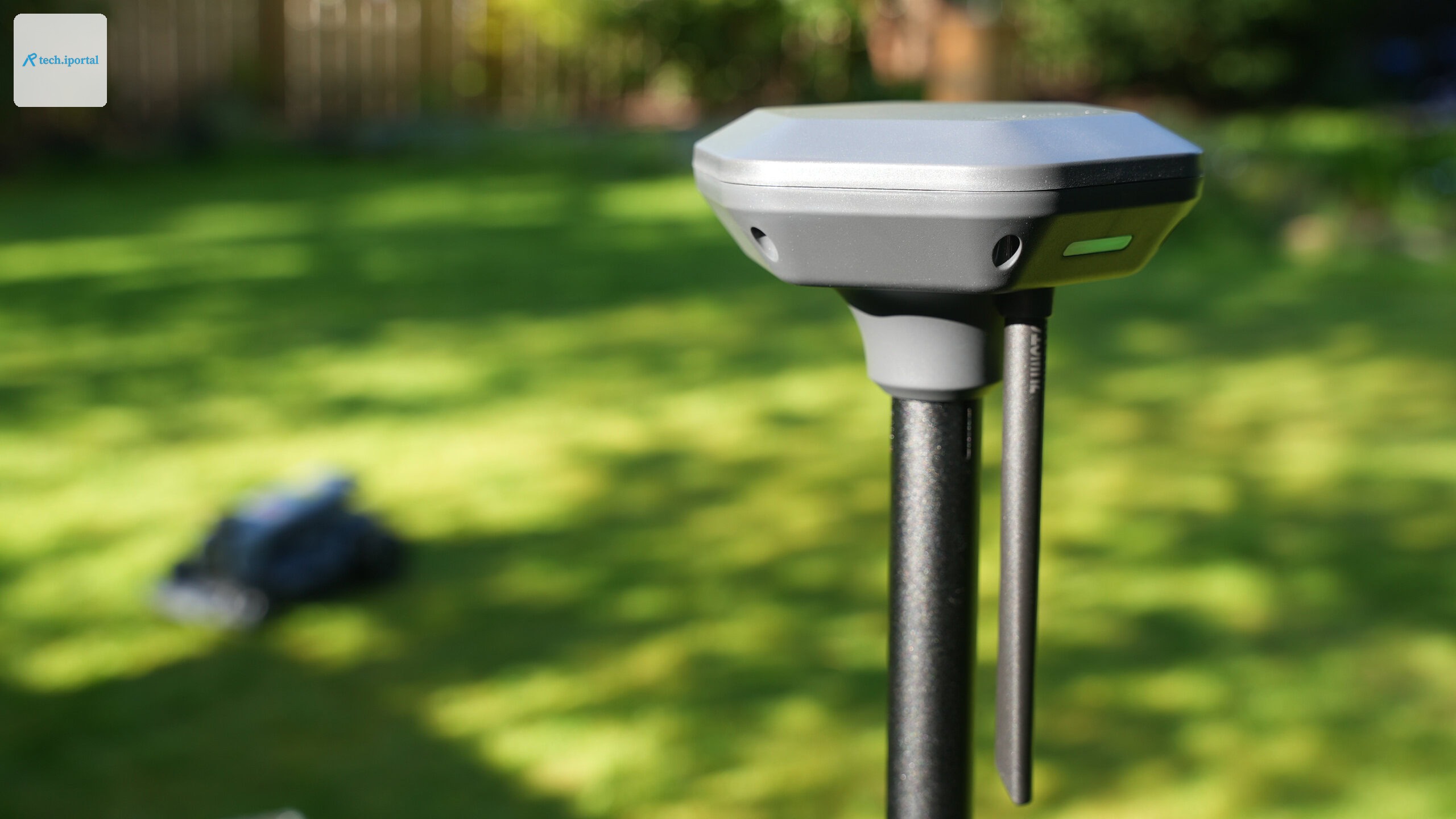 Airseekers Tron RTK antenna