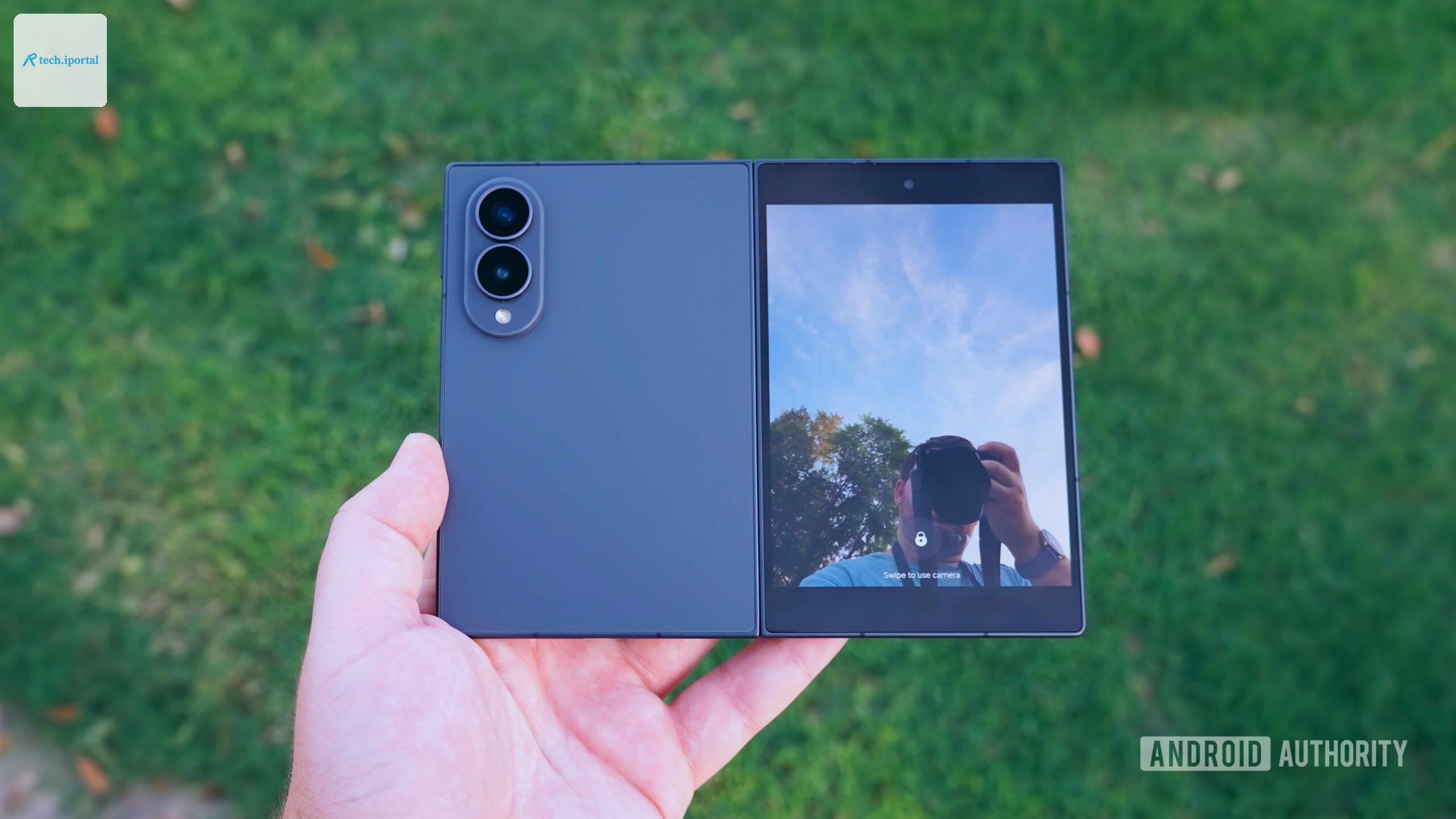 Using the rear cameras as a selfie camera on the Fold 8.
