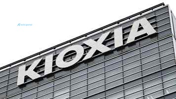 Japanese stocks plunge as AI deleverage sends Kioxia down 16%