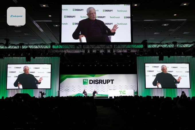 SAN FRANCISCO, CALIFORNIA - OCTOBER 28: (L-R) Connie Loizos, Editor-in-Chief & GM of TechCrunch, and Vinod Khosla, Founder, Khosla Ventures, speak onstage during day two of TechCrunch Disrupt 2025 at