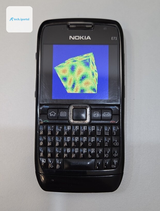 Plasma Cube running on a Nokia E71