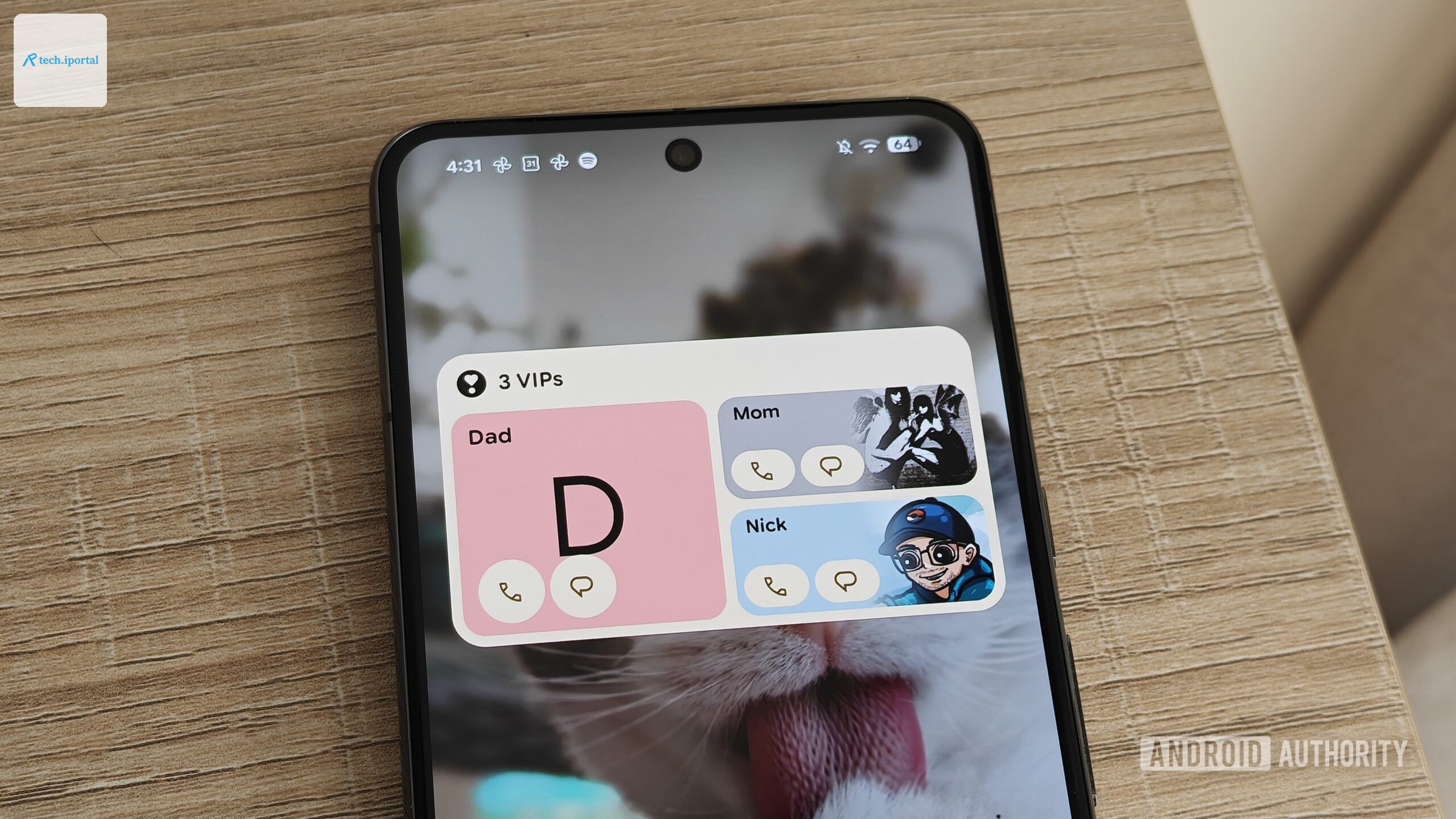 Pixel VIP widget on a Pixel 8 Pro showing contacts for dad, mom and Nick