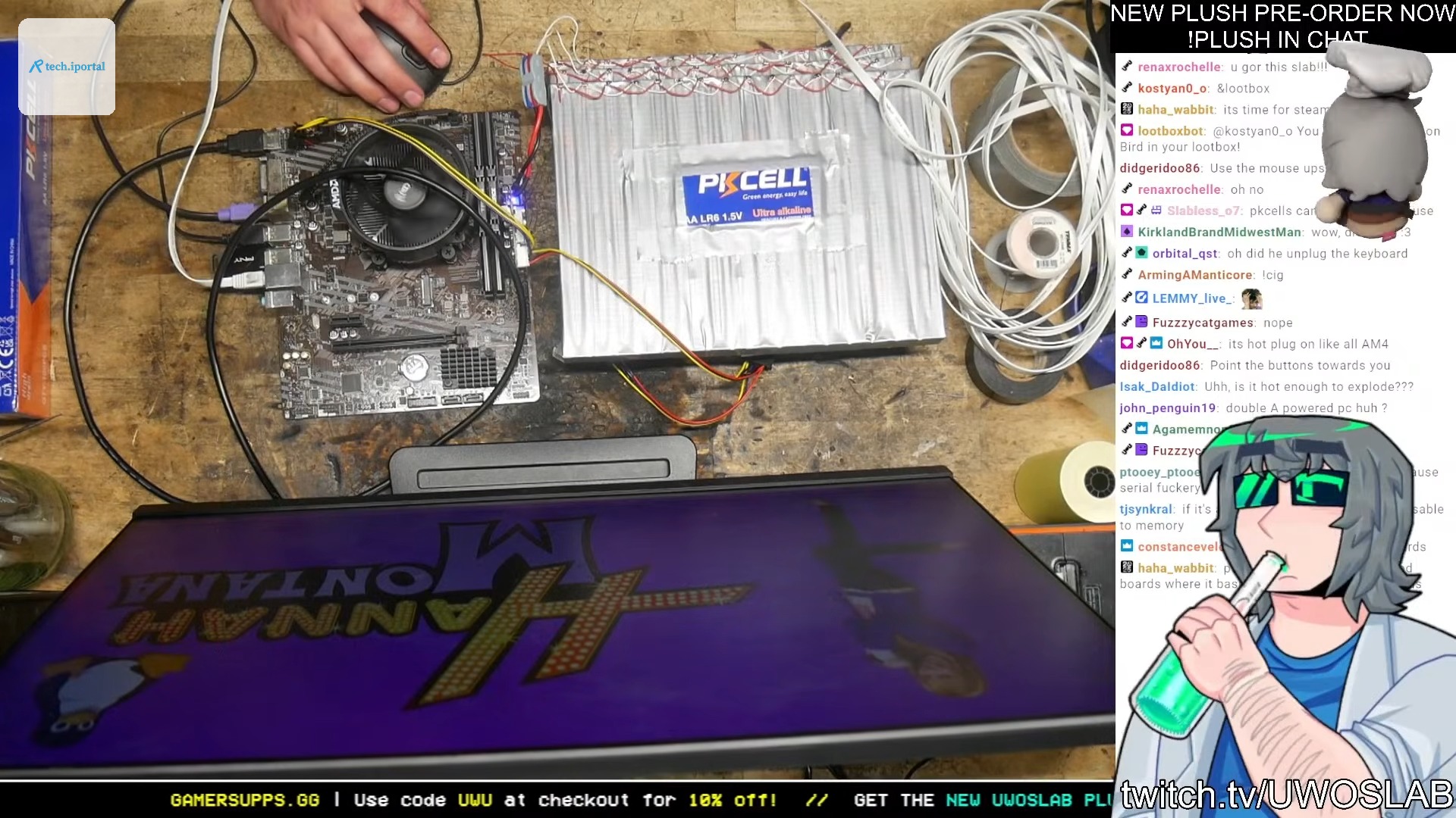 Powering a Desktop PC on 400 AA Alkaline Batteries