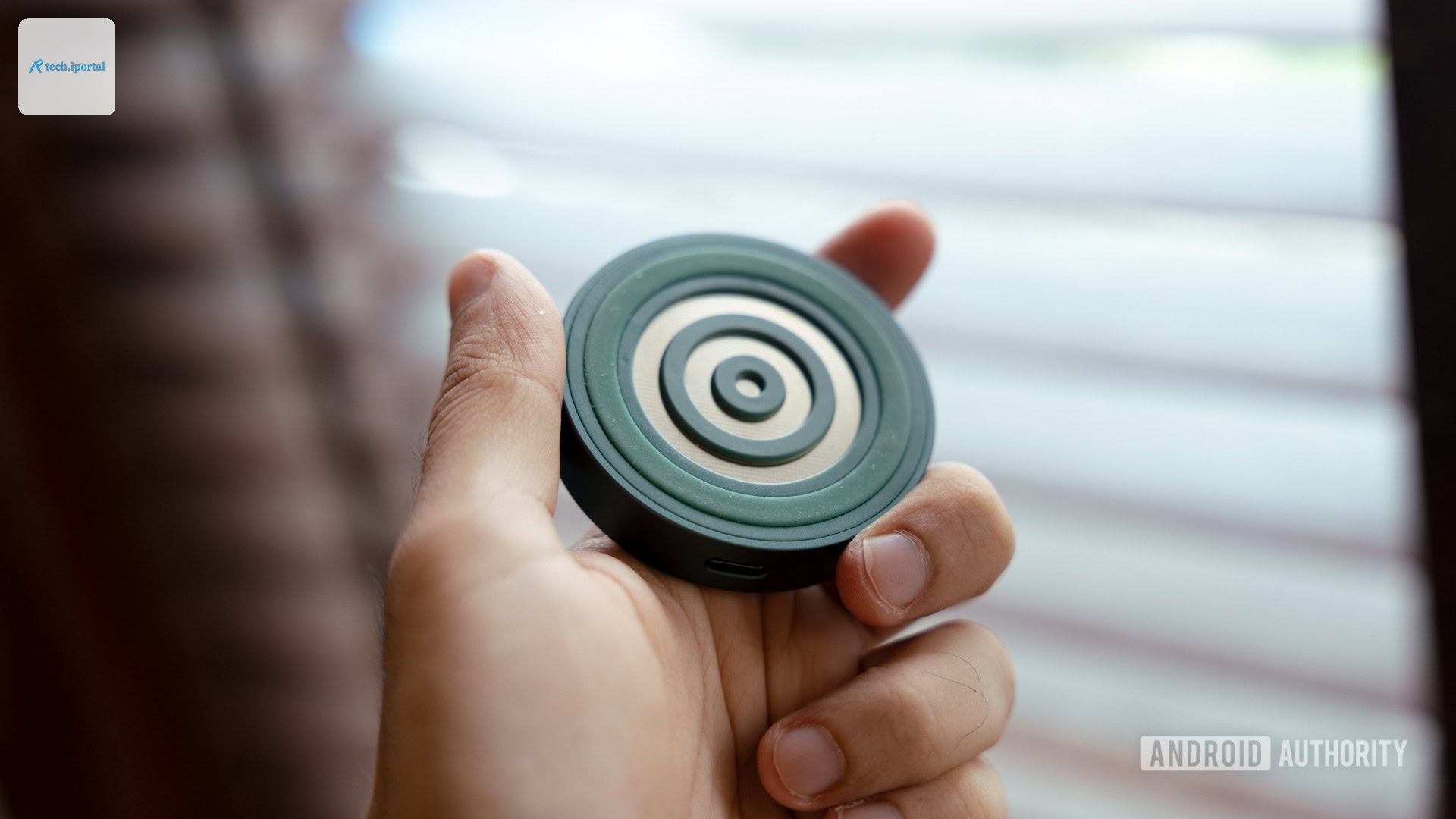 Daily Objects Node charging station wireless charging puck