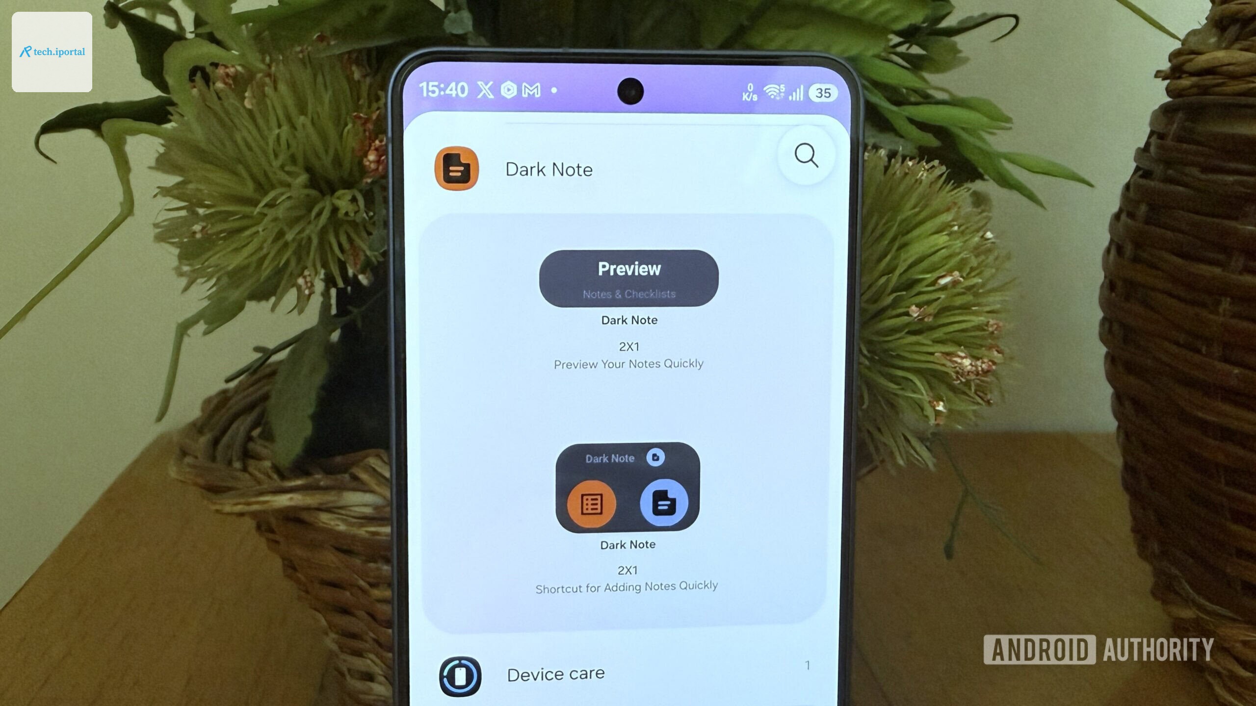 Android phone showing Dark Note widget options