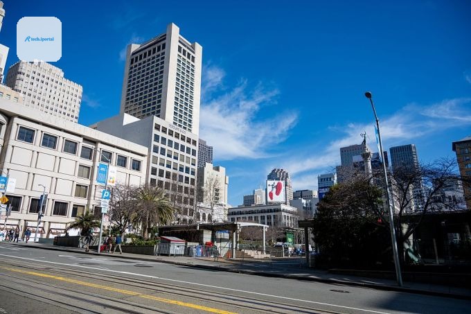 General view on a sunny day of Union Square in downtown San Francisco, California, January 22, 2026.