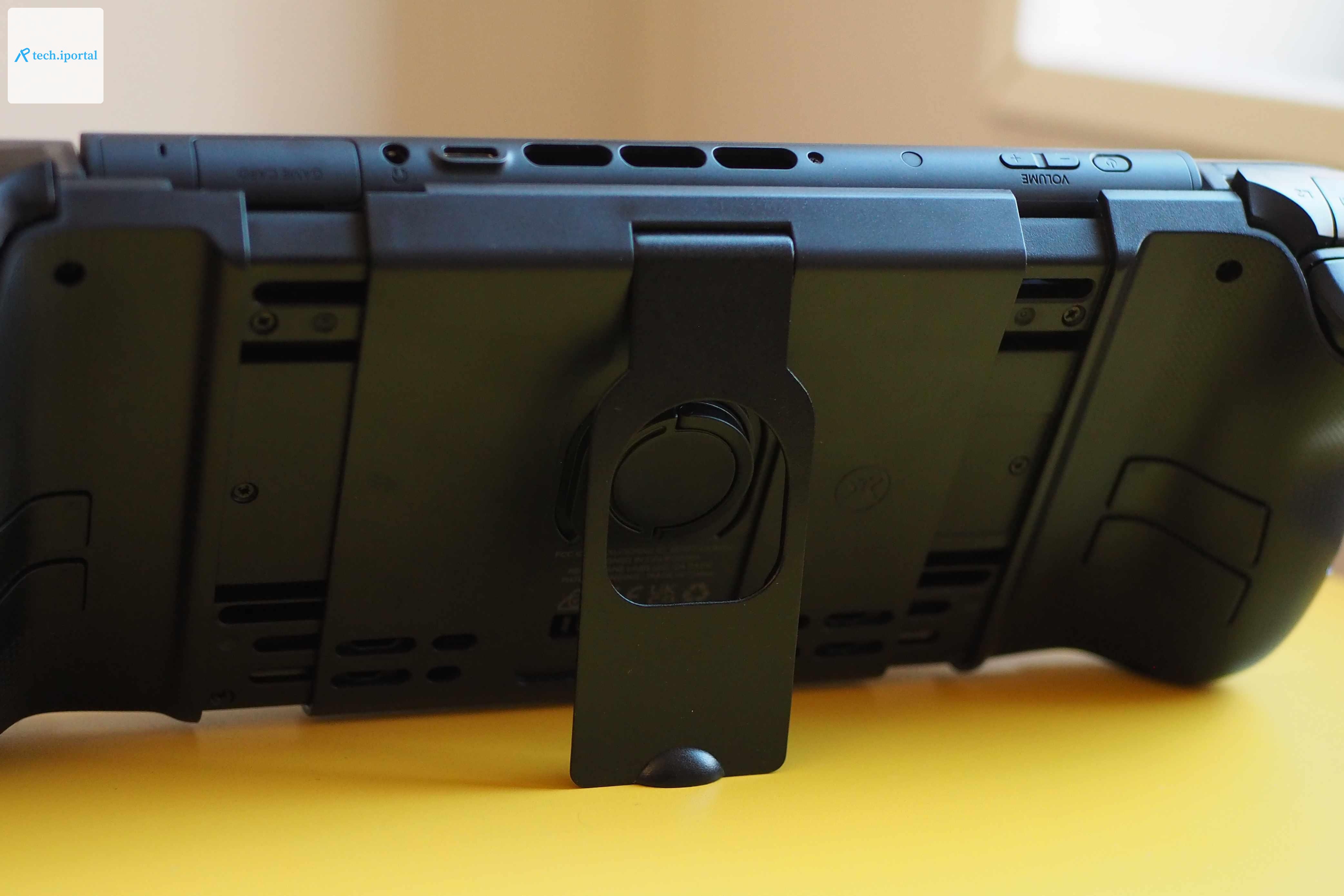 A view of the back of the Nitro Deck 2 with its kickstand in use.